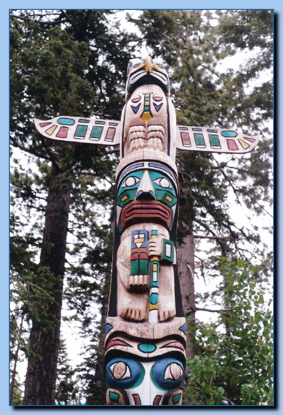 2 095 Totem Traditional Archive 03